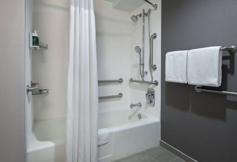 Номер Стандарт 2 Двуспальные Кровати, Courtyard By Marriott Norwalk