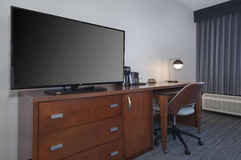Номер Стандарт, Courtyard By Marriott Norwalk