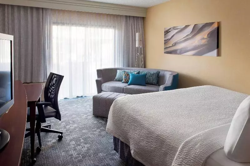 اتاق استاندارد با تخت بزرگ, Courtyard By Marriott Phoenix North