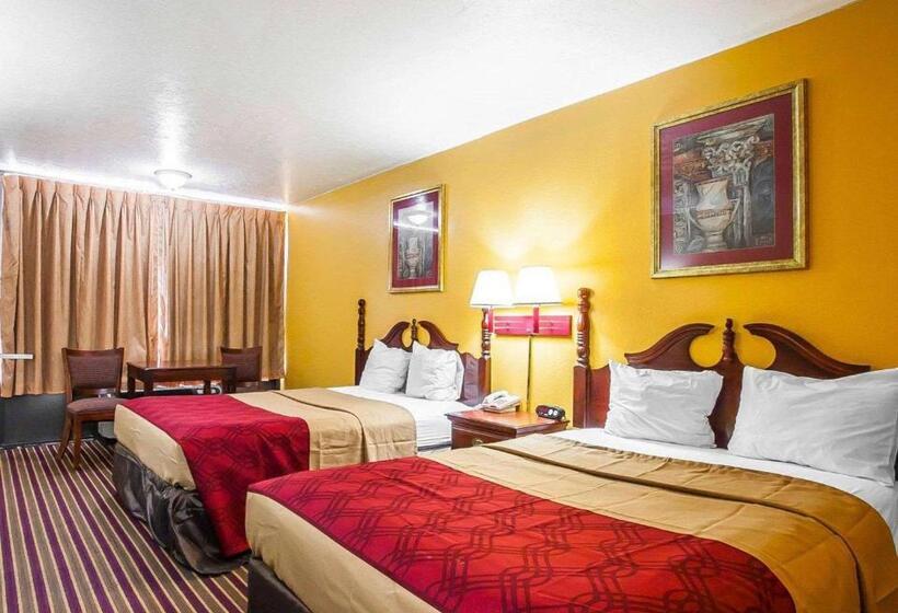غرفه قياسيه سريرين مزدوجين, Econo Lodge