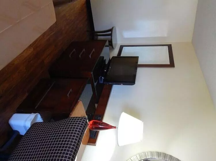اتاق استاندارد با 2 تخت دوبل, Econo Lodge Naval Station Norfolk