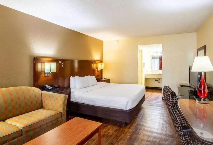 اتاق استاندارد با تخت بزرگ, Econo Lodge Naval Station Norfolk