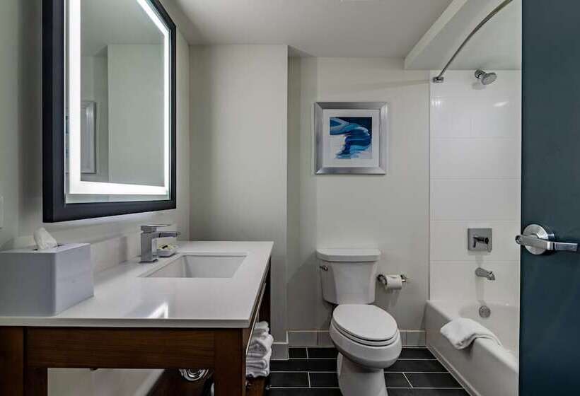 2ダブルベッドのスタンダードルーム, Four Points By Sheraton Brunswick