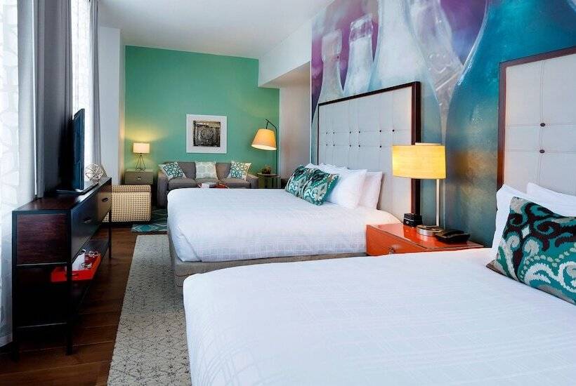 프리미엄 룸, Indigo Savannah Historic District, An Ihg