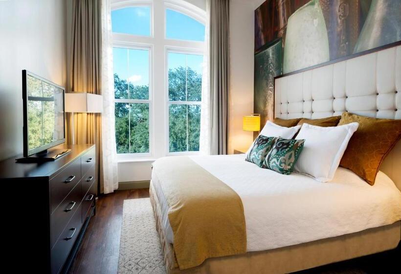 キングサイズベッドのスイートルーム, Indigo Savannah Historic District, An Ihg