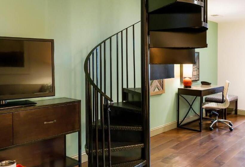 2 Bedroom Suite City View, Indigo Savannah Historic District, An Ihg