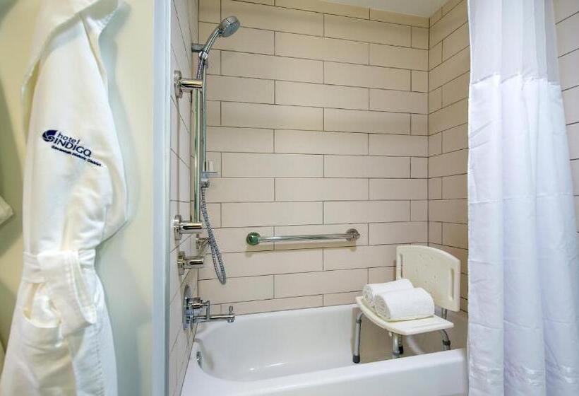 סוויטה מותאמת לאדם עם מוגבלויות, Indigo Savannah Historic District, An Ihg