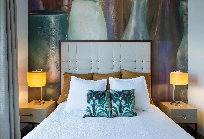 キングサイズベッドのスタンダードルーム, Indigo Savannah Historic District, An Ihg