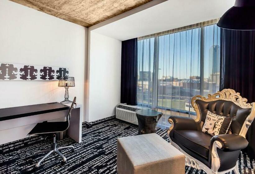 디럭스 룸, Lorenzo Hotel Dallas, Tapestry Collection By Hilton