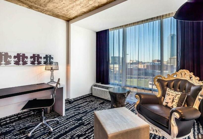 디럭스 룸, Lorenzo Hotel Dallas, Tapestry Collection By Hilton