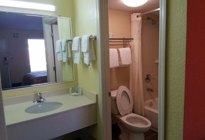 带2个双人床的标准工作室, Quality Inn Duncan Spartanburg West