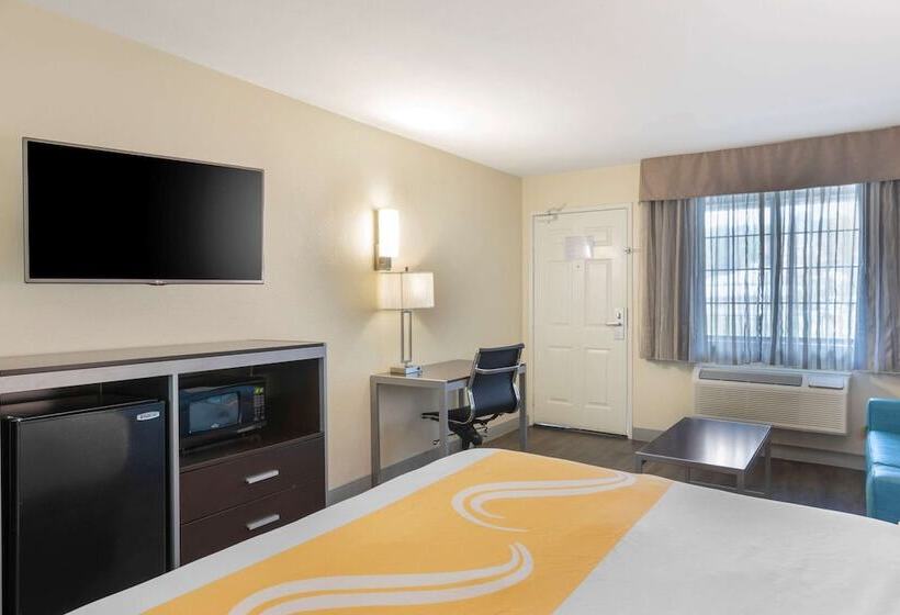 套房, Quality Inn & Suites Camarillooxnard