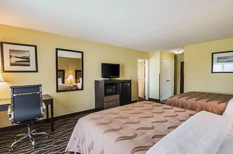 スタンダードルーム, Quality Inn & Suites Frostburgcumberland