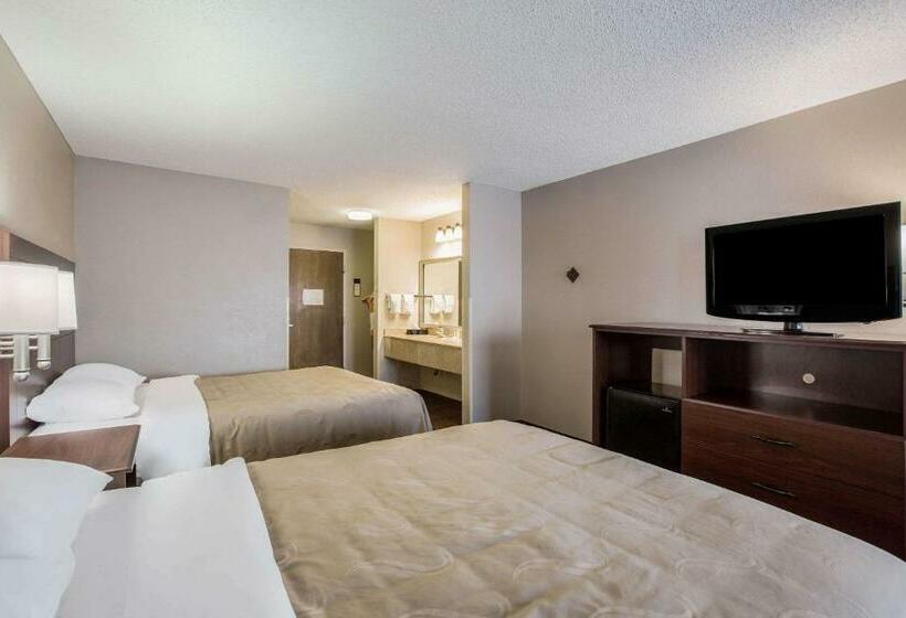 اتاق استاندارد, Quality Inn & Suites Lawrence  University Area