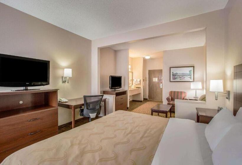 سوئیت با تخت بزرگ, Quality Inn & Suites Lawrence  University Area