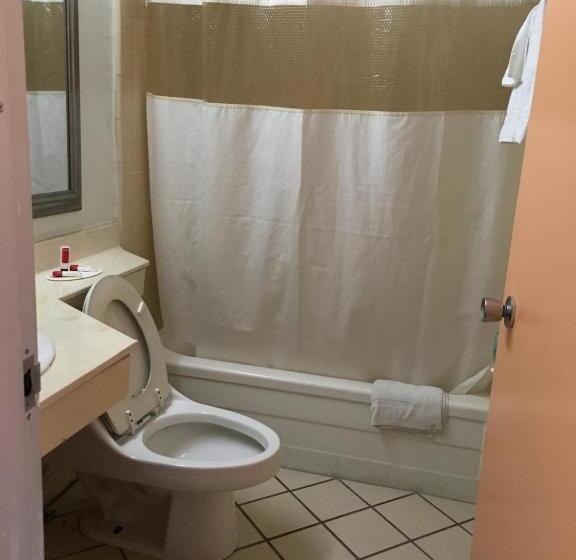 标准间, Regency Inn