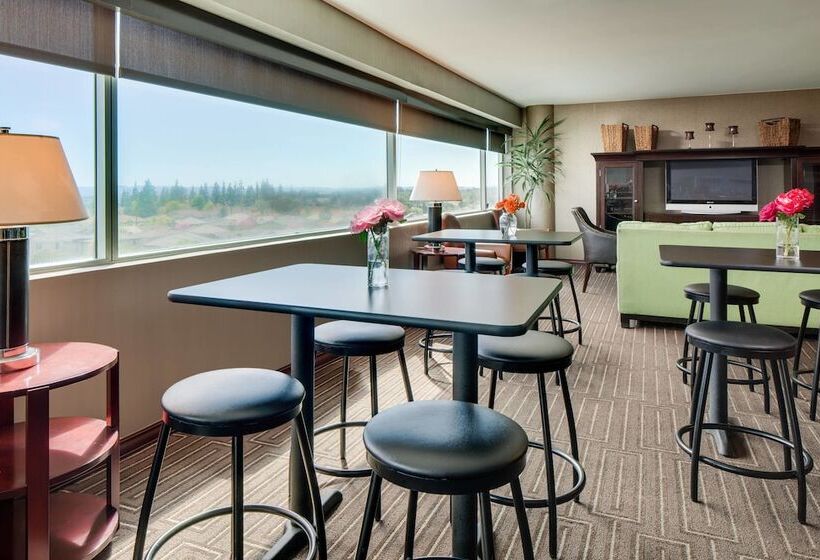 جناح جونيور, Sheraton Ontario Airport