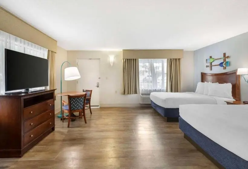 اتاق لوکس, Best Western Cocoa Beach Hotel & Suites