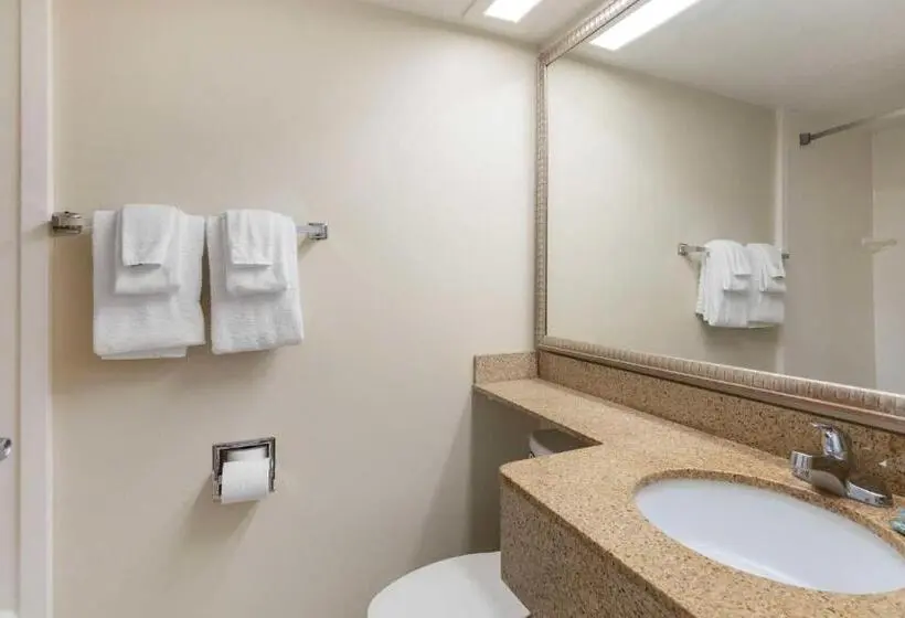 Junior Suite Queen Bed, Best Western Cocoa Beach Hotel & Suites