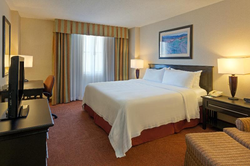 身障者適用キングサイズベッドルーム, Days Inn By Wyndham Fort Lauderdale Oakland Park Airport N