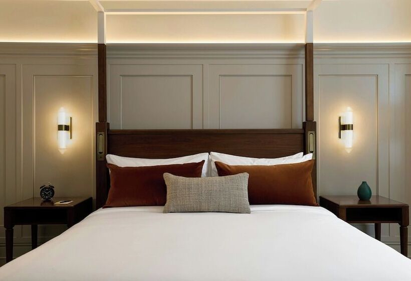 غرفة قياسية سرير مزدوج, Dearborn Inn, Autograph Collection