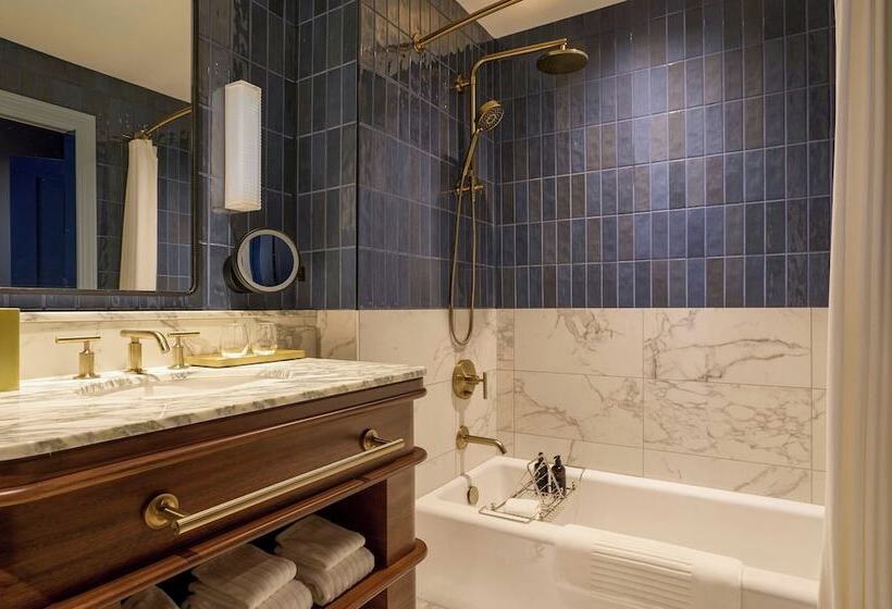 غرفه قياسيه سريرين مزدوجين, Dearborn Inn, Autograph Collection