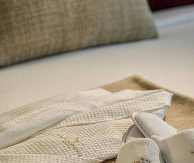 غرفه قياسيه سريرين مزدوجين, Dearborn Inn, Autograph Collection