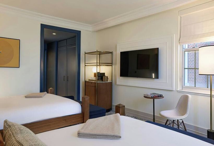 غرفه قياسيه سريرين مزدوجين, Dearborn Inn, Autograph Collection