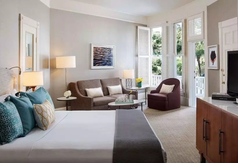 استودیوی استاندارد با تخت دوبل, Del Coronado, Curio Collection By Hilton