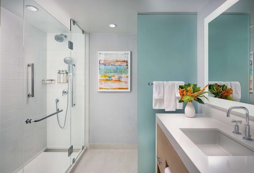 스탠다드 룸 더블 침대 2개, Del Coronado, Curio Collection By Hilton