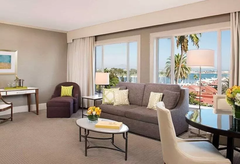 سوئیت برای معلولان, Del Coronado, Curio Collection By Hilton