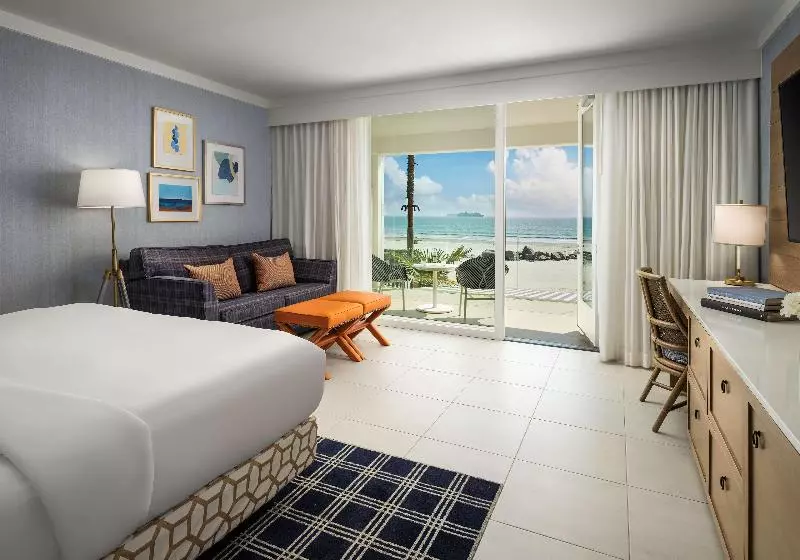 اتاق استاندارد با چشمانداز دریا, Del Coronado, Curio Collection By Hilton
