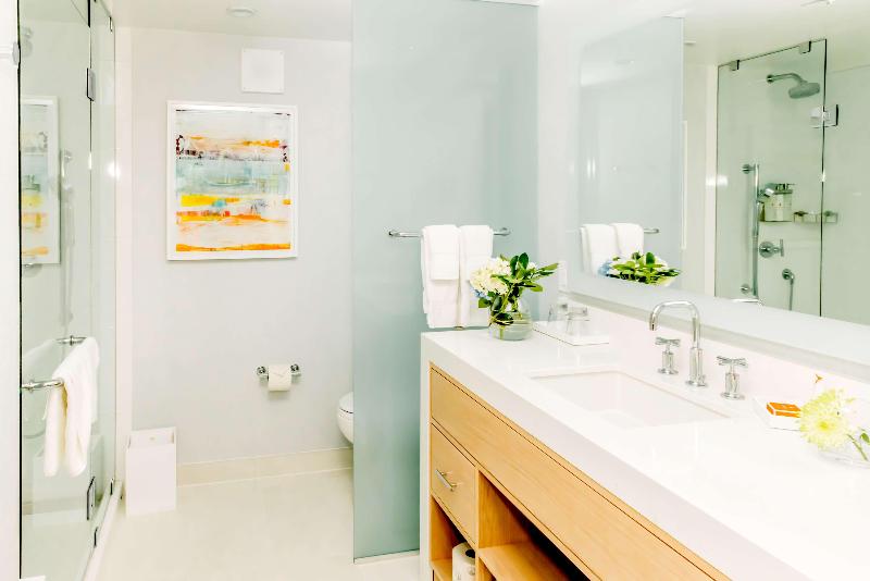 장애인을 위한 킹사이즈 침대 스탠다드 룸, Del Coronado, Curio Collection By Hilton