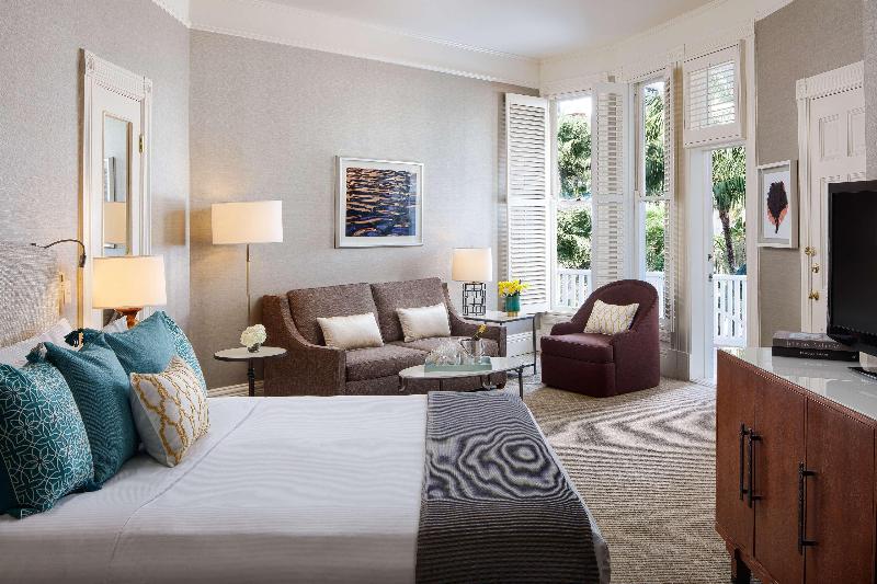 스탠다드 스튜디오 킹침대, Del Coronado, Curio Collection By Hilton