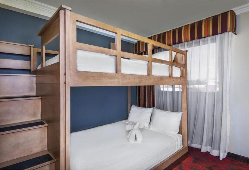 带大床的套房, Desert Palms Hotel & Suites Anaheim Resort