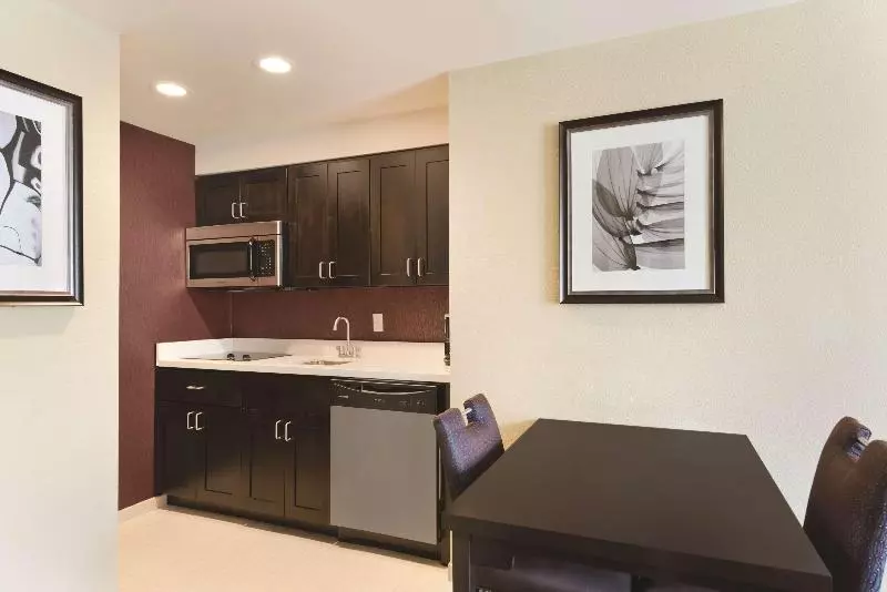 Standard-huone, Desert Palms Hotel & Suites Anaheim Resort