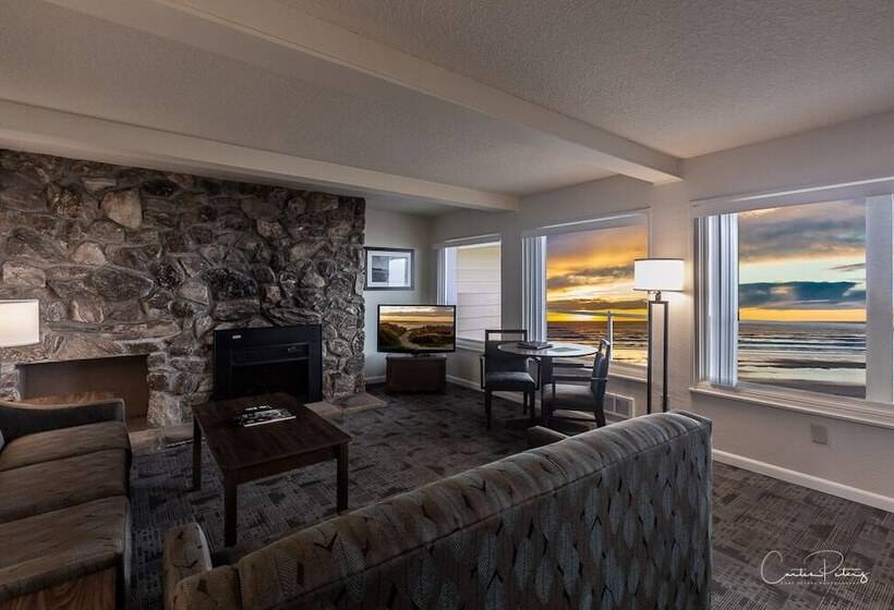 Номер Deluxe Кровать Кинг, Driftwood Shores Resort
