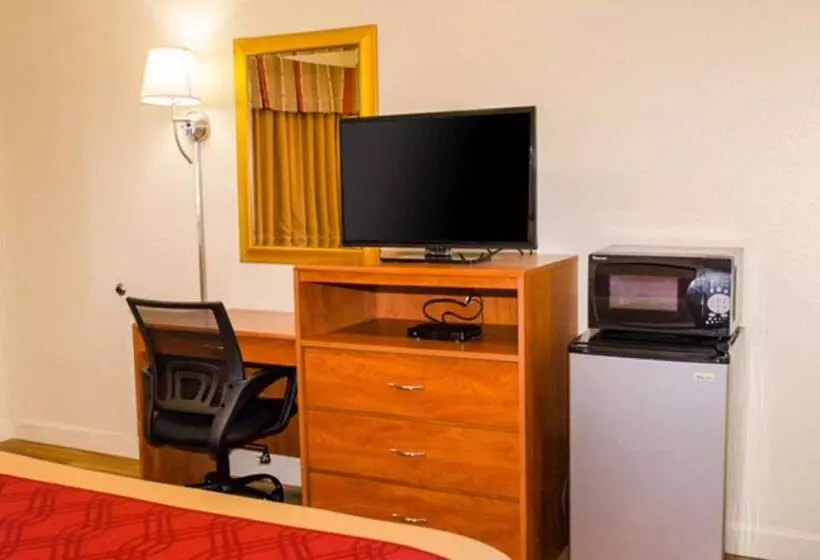 اتاق استاندارد با تخت بزرگ, Econo Lodge East
