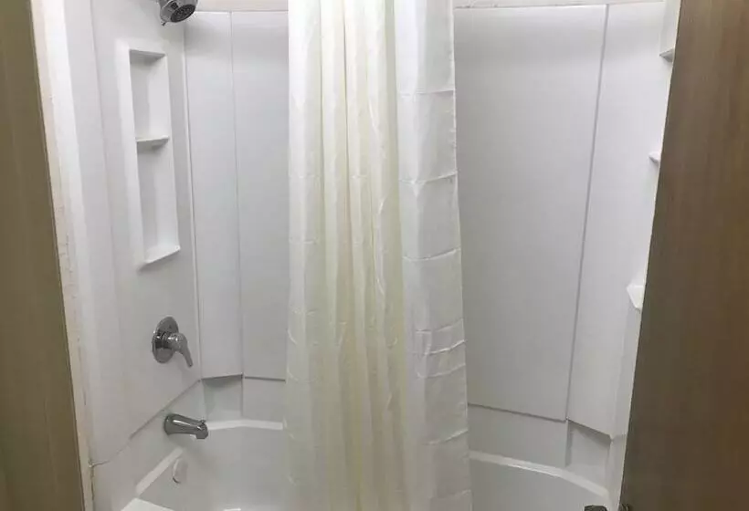 Standard-huone 2 Parivuodetta, Econo Lodge Midtown