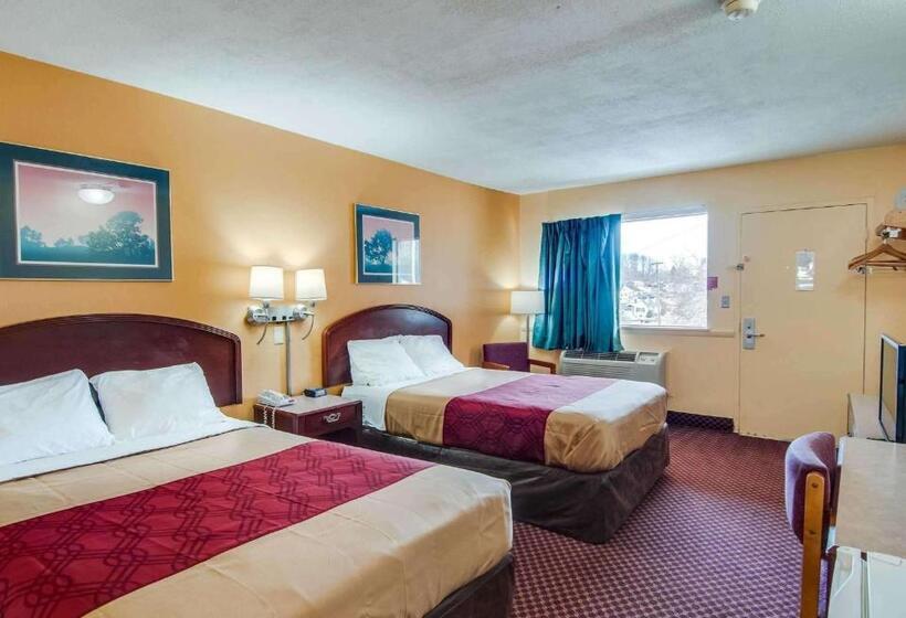 스탠다드 룸 더블 침대 2개, Econo Lodge Near Bluefield College