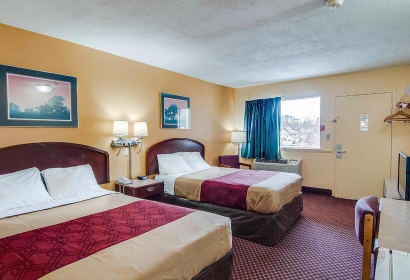 חדר סטנדרט שתי מיטות זוגיות, Econo Lodge Near Bluefield College