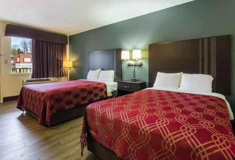 ２ダブルベッドのスタンダードルーム, Econo Lodge Near Motor Speedway