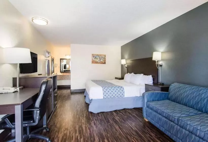 キングサイズベッドのスタンダードルーム, Econo Lodge Near Motor Speedway