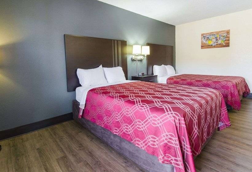 غرفه قياسيه سريرين مزدوجين, Econo Lodge Near Motor Speedway