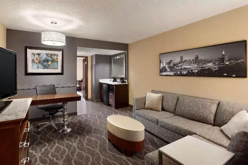 Premium-sviitti, Embassy Suites By Hilton Atlanta Airport