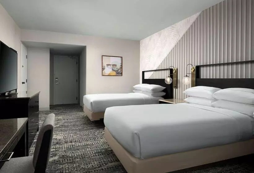 اتاق لوکس, Fera Anaheim, A Doubletree By Hilton