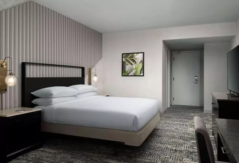 اتاق پرمیوم, Fera Anaheim, A Doubletree By Hilton