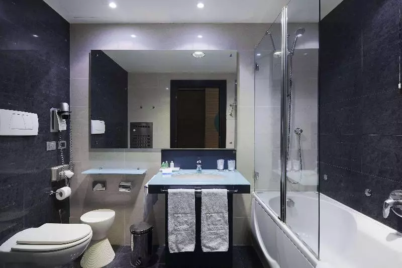 اتاق استاندارد با تخت بزرگ, Fera Anaheim, A Doubletree By Hilton