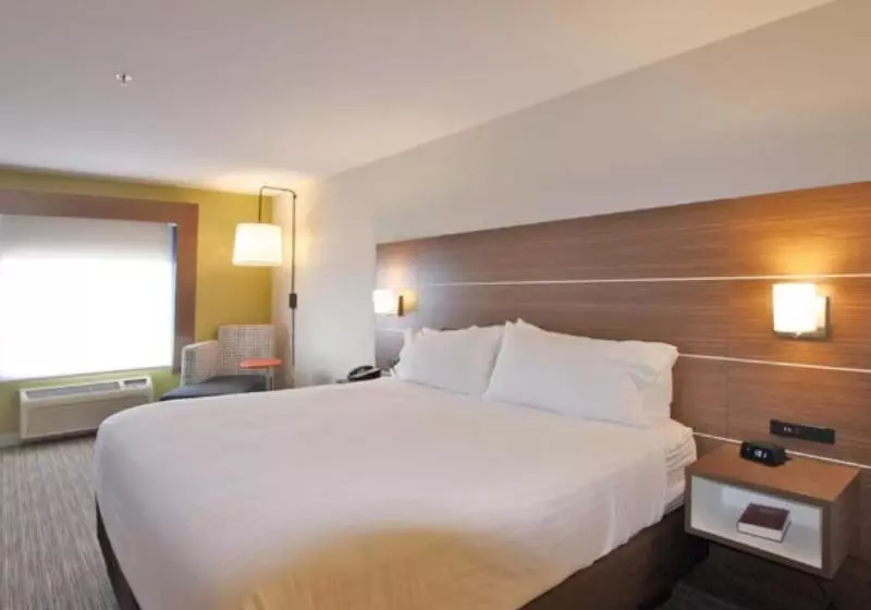 身障者適用キングサイズベッドルーム, Holiday Inn Express Branford New Haven, An Ihg