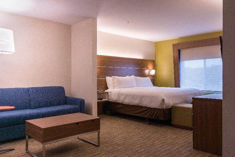 이그제큐티브 룸 킹사이즈 침대, Holiday Inn Express Branford New Haven, An Ihg